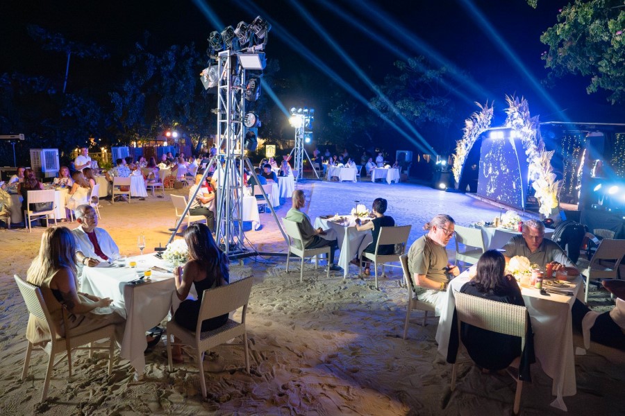 Galapagos Beach (seafront)