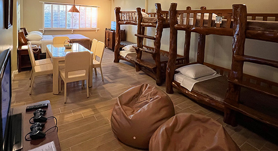 Friends-and-Family Room at Plantation Bay for large groups and families