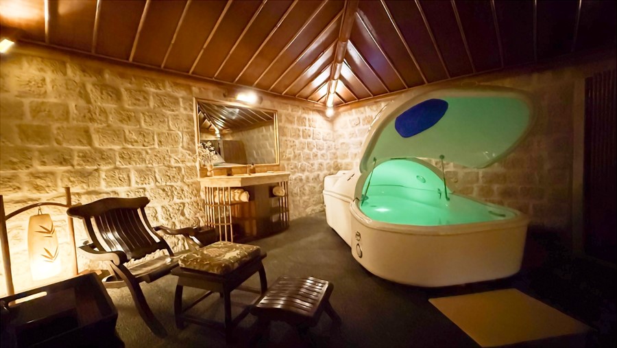 Sensory Deprivation Tank